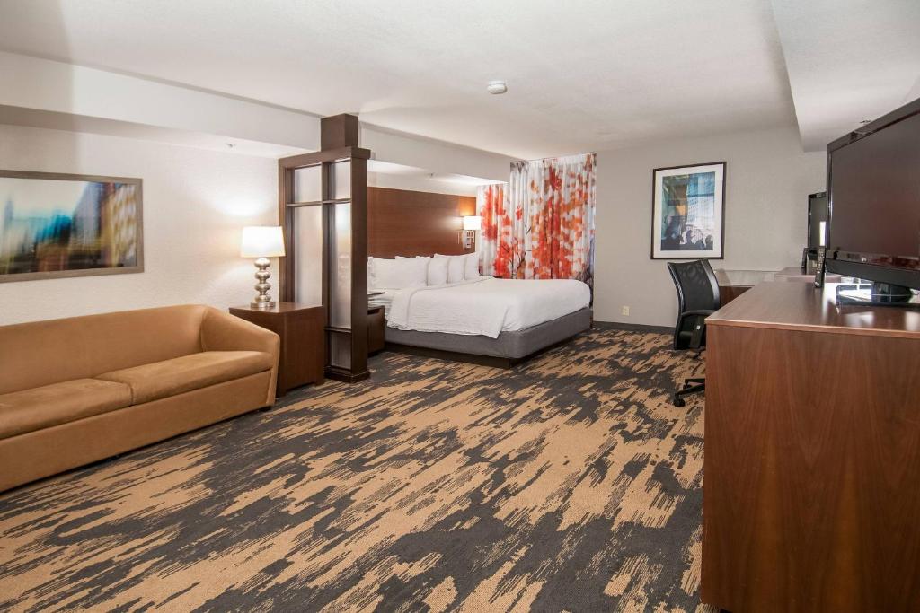 Fairfield Inn & Suites by Marriott Dallas DFW Airport South/Irving photo 2