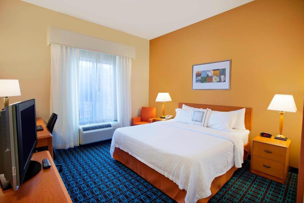 Fairfield Inn & Suites by Marriott Detroit Metro Airport Romulus photo 2