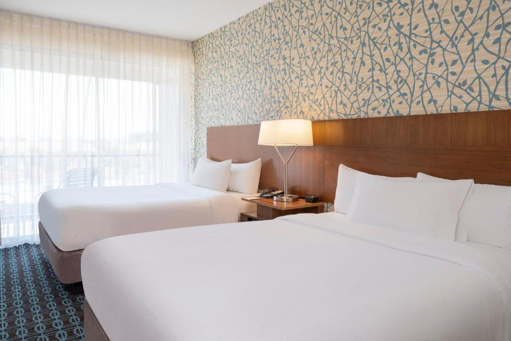 Fairfield Inn & Suites by Marriott Los Angeles LAX/El Segundo, photo 1