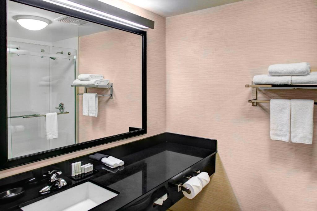 Fairfield Inn & Suites by Marriott Los Angeles LAX/El Segundo photo 3