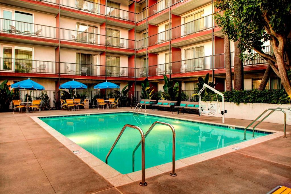 Fairfield Inn & Suites by Marriott Los Angeles LAX/El Segundo photo 4
