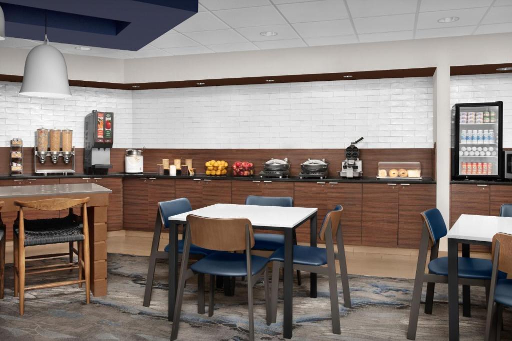 Fairfield Inn & Suites Dulles Airport photo 4