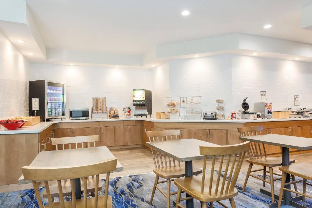 Fairfield Inn & Suites Houston Humble photo 4