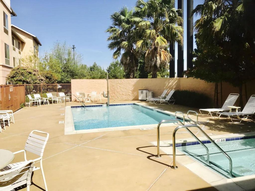 Fairfield Inn and Suites Sacramento Airport Natomas photo 4