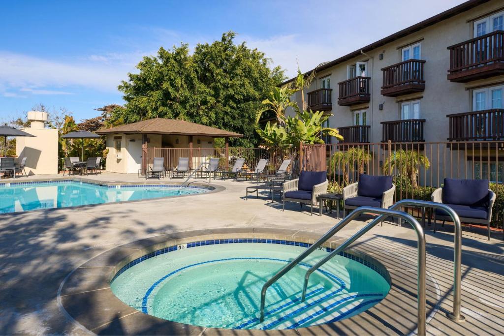 Fairfield Inn & Suites San Diego Old Town, photo 1