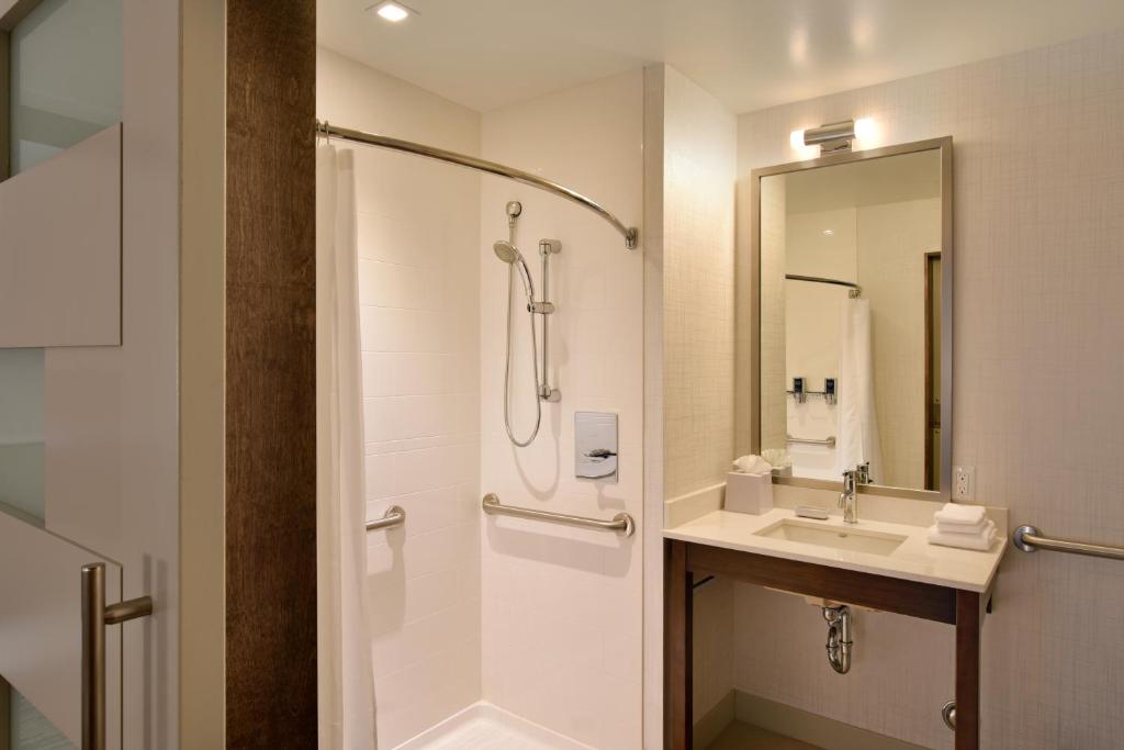 Four Points by Sheraton Coral Gables photo 3