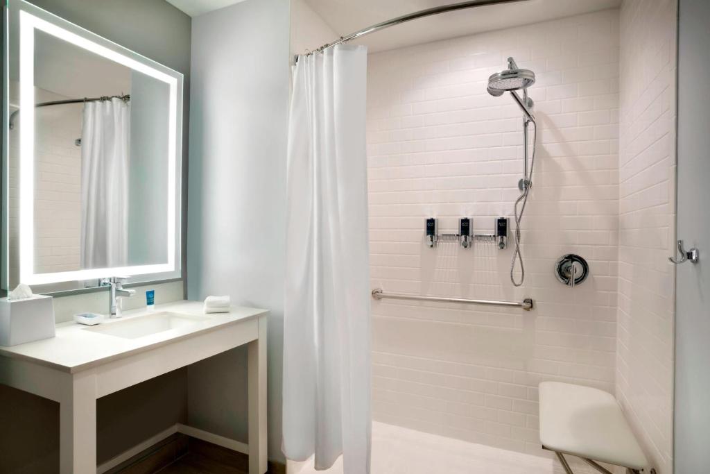 Four Points by Sheraton Miami Airport photo 3