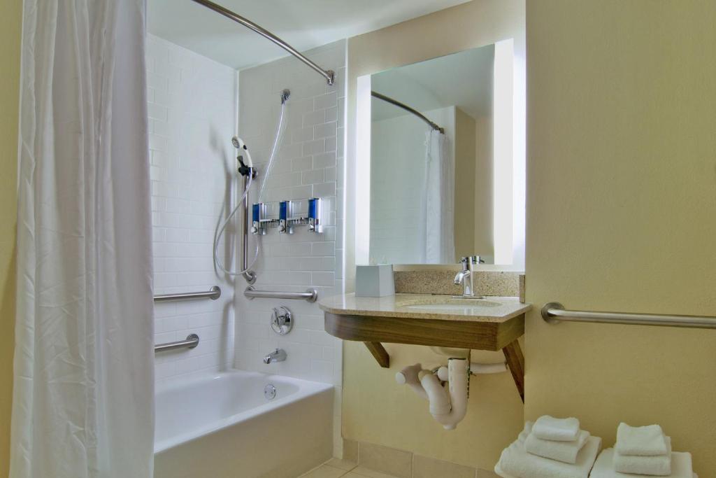 Four Points by Sheraton Nashville Airport photo 3