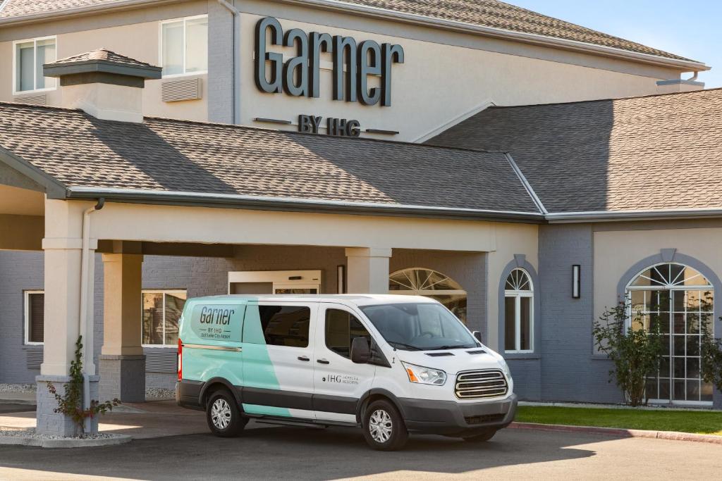 Garner Hotel Salt Lake City Airport by IHG photo 2
