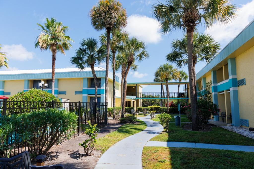 Garnet Inn & Suites, Orlando photo 2