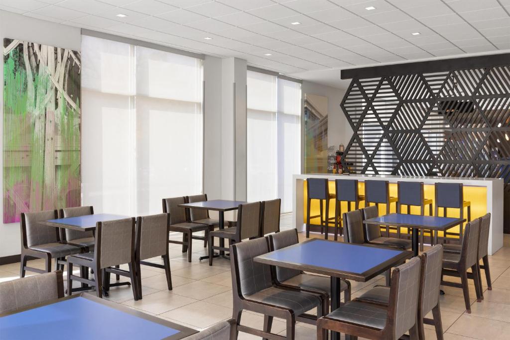 GLo Best Western Nashville Airport photo 4