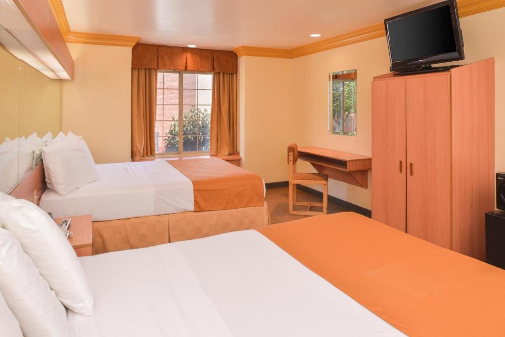 H3 Inn & Suites - LAX Airport - Los Angeles photo 2