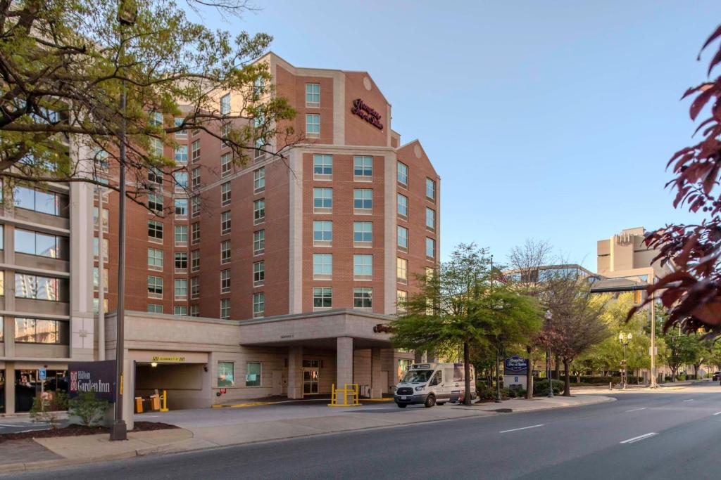 Hampton Inn & Suites Arlington Crystal City DCA, photo 1