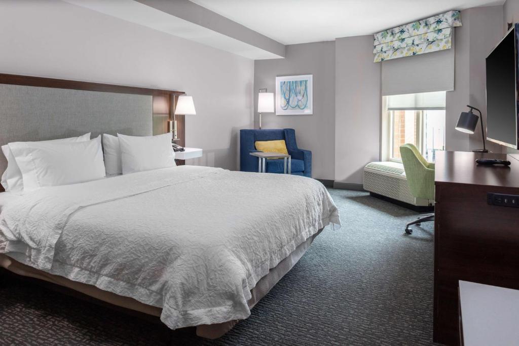 Hampton Inn & Suites Arlington Crystal City DCA photo 2
