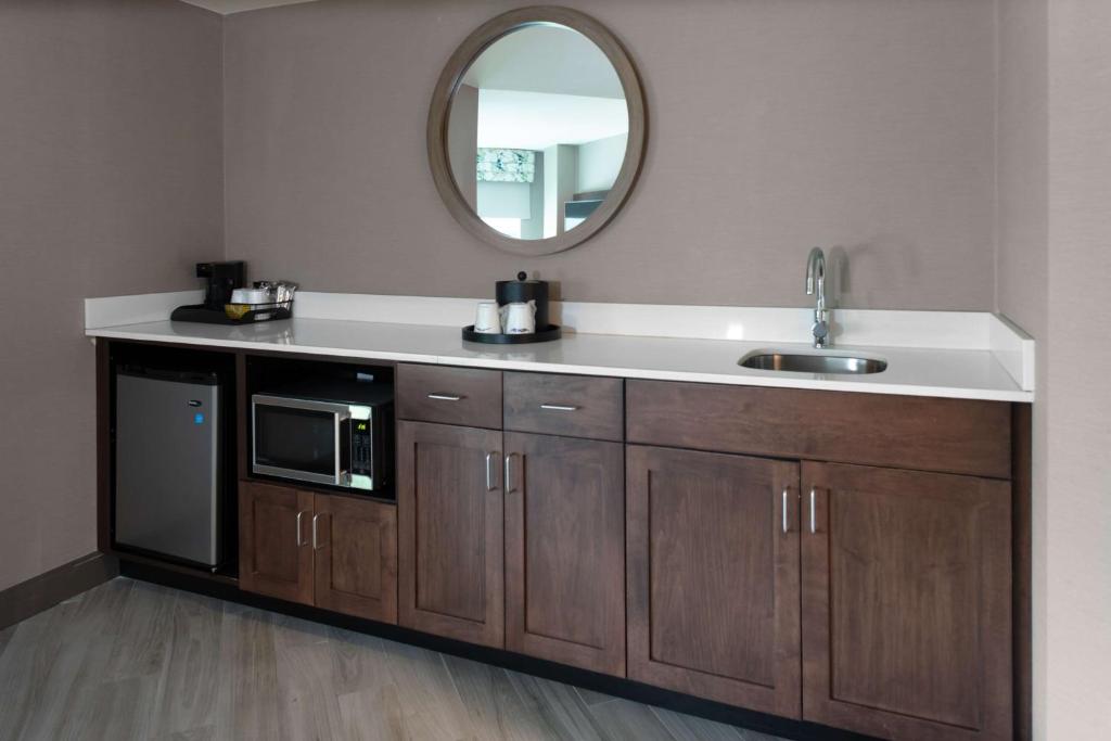 Hampton Inn & Suites Arlington Crystal City DCA photo 3