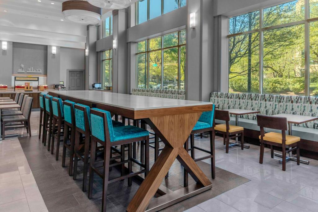 Hampton Inn & Suites Arlington Crystal City DCA photo 4