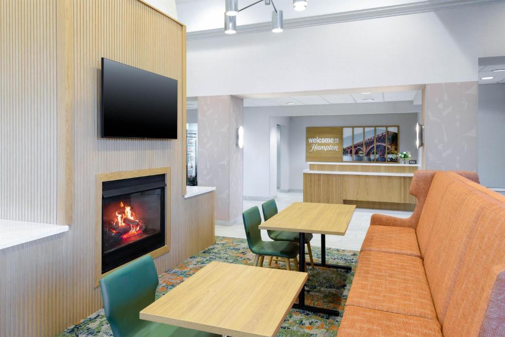 Hampton Inn & Suites-Austin Airport photo 4