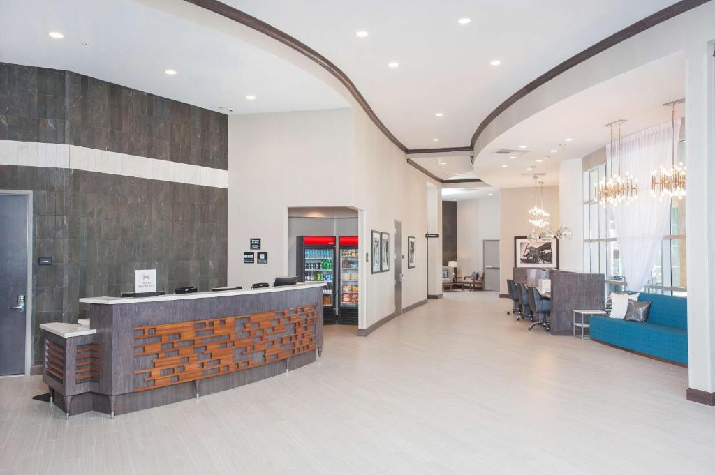 Hampton Inn & Suites LAX El Segundo photo 4