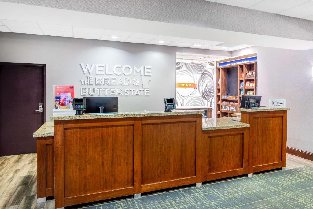 Hampton Inn & Suites Minneapolis St. Paul Airport - Mall of America photo 3