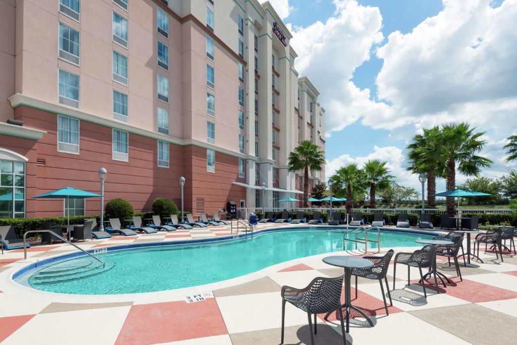 Hampton Inn & Suites Orlando Airport at Gateway Village photo 4