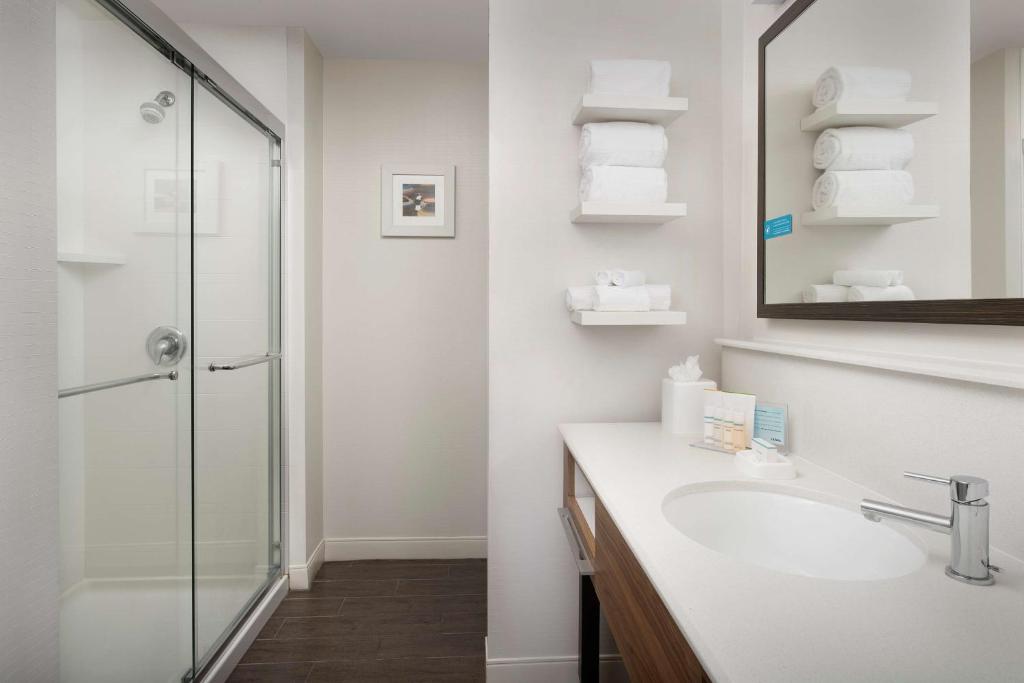 Hampton Inn & Suites Phoenix/Tempe photo 3