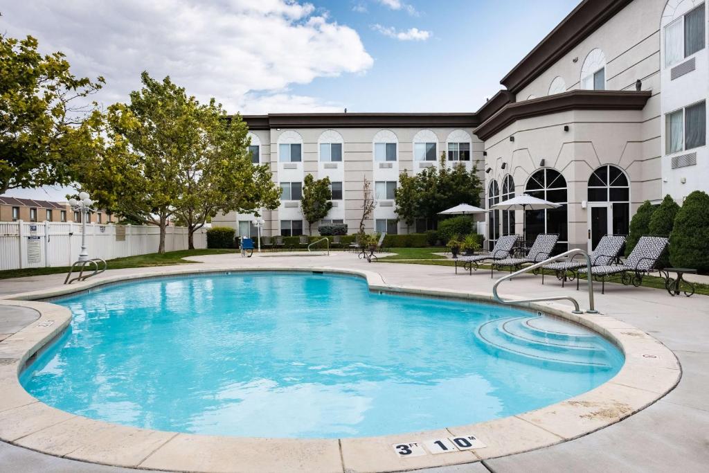 Hampton Inn & Suites Salt Lake City Airport photo 4