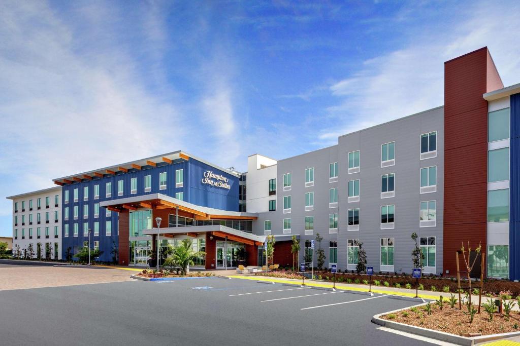 Hampton Inn & Suites San Diego Airport Liberty Station, photo 1
