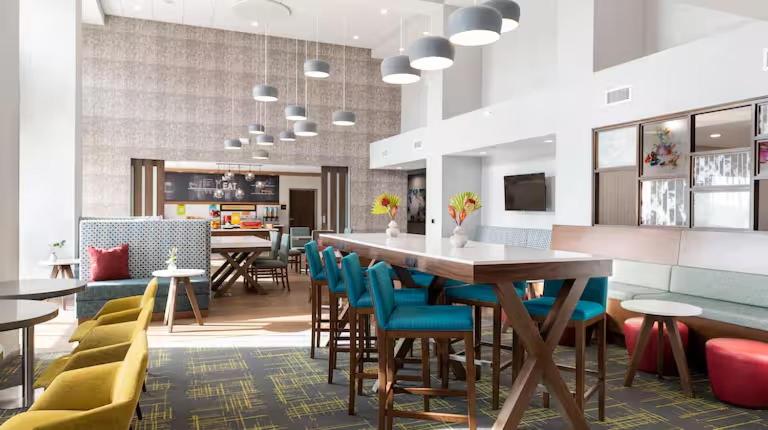 Hampton Inn by Hilton Philadelphia International Airport photo 2