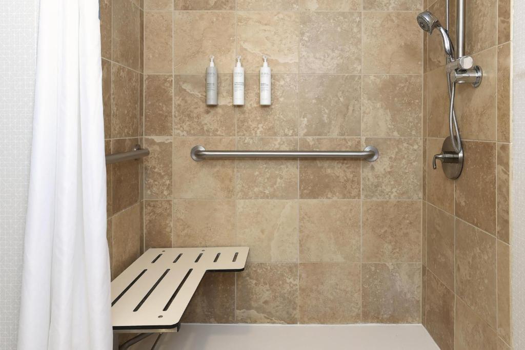 Hampton Inn Miami-Coconut Grove/Coral Gables photo 3