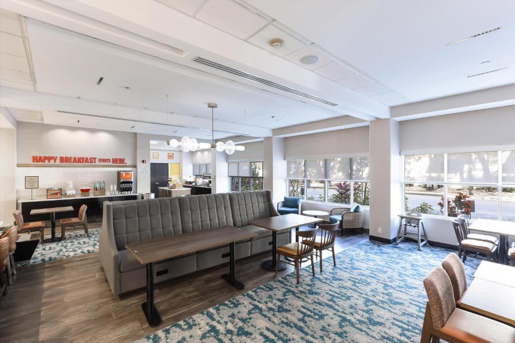 Hampton Inn Miami-Coconut Grove/Coral Gables photo 4