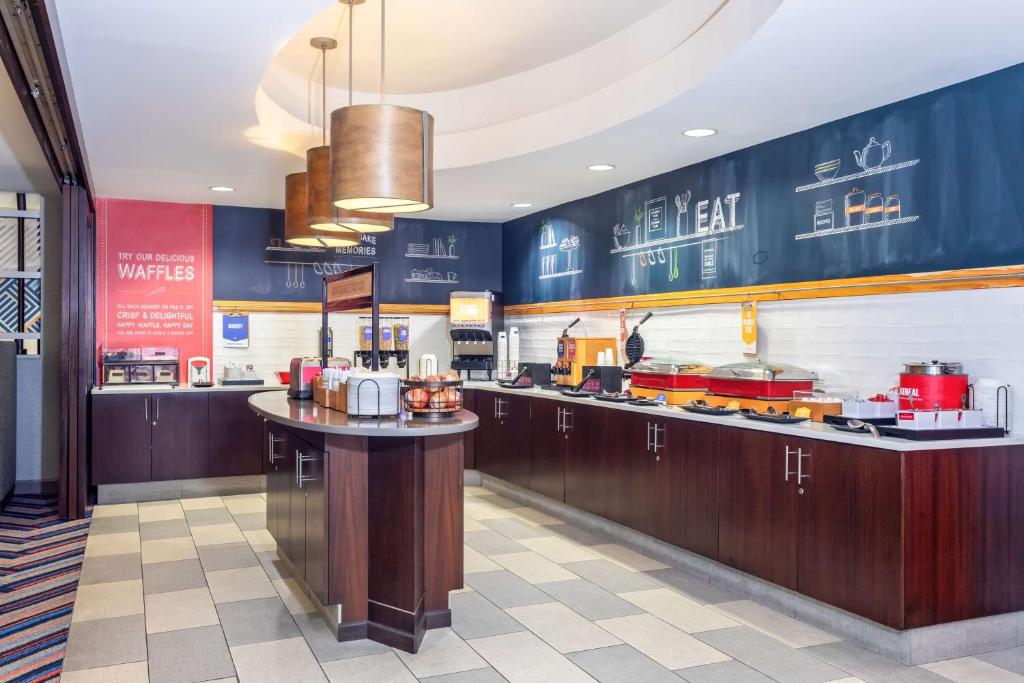 Hampton Inn Orlando-International Airport, photo 1