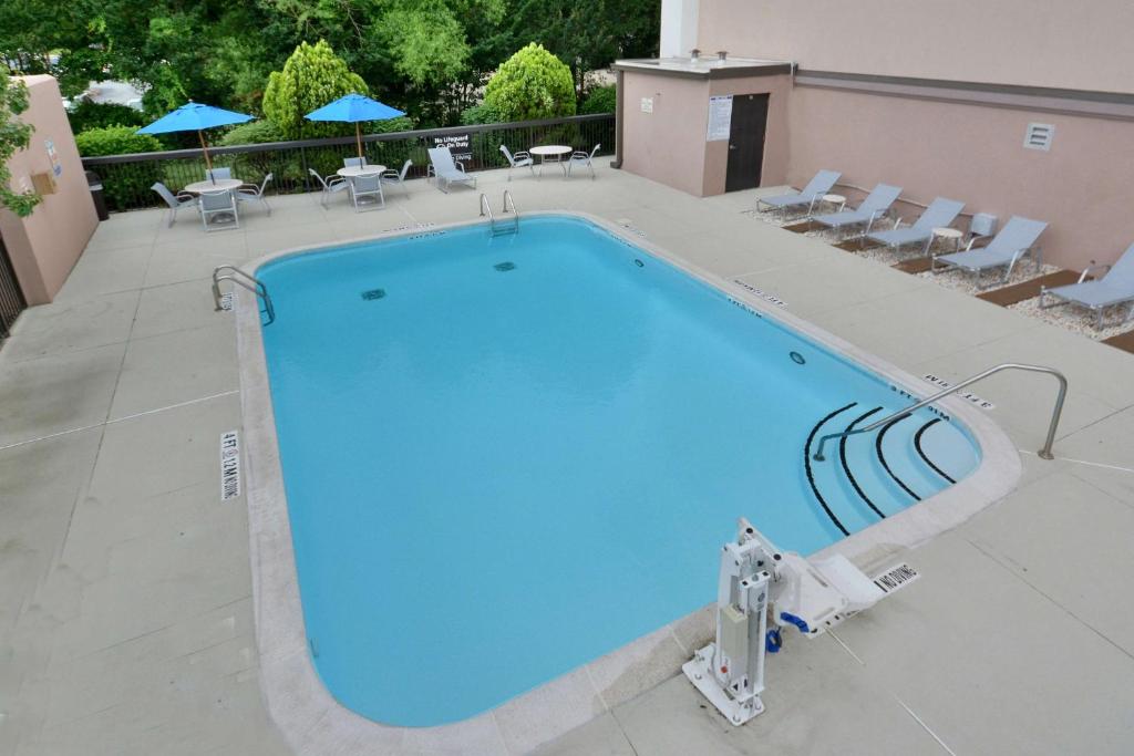 Hampton Inn Raleigh/Durham Airport photo 4