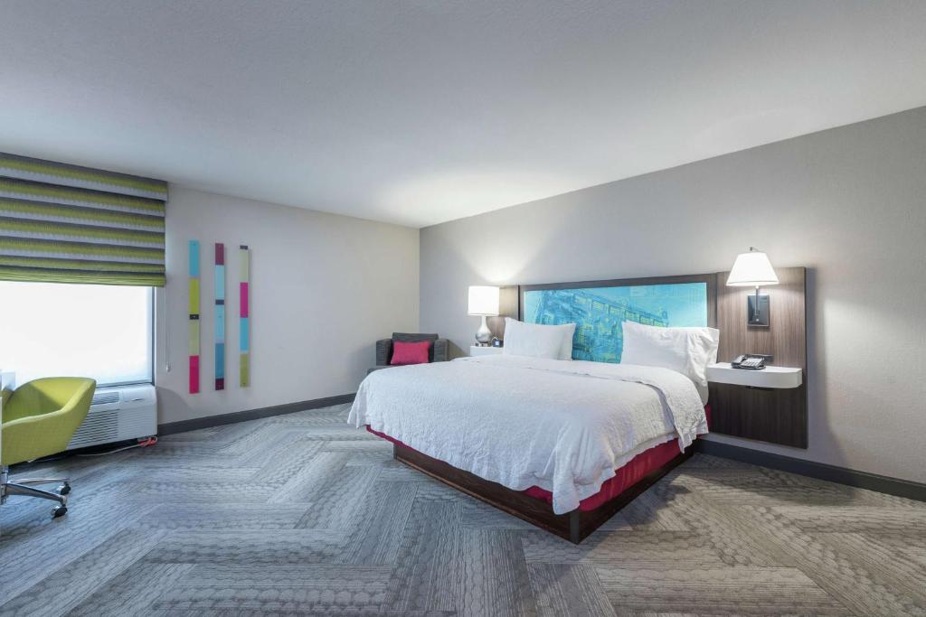 Hampton Inn Tampa-Veterans Expressway photo 2