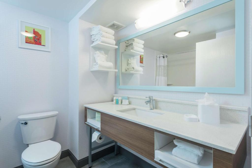 Hampton Inn Tampa-Veterans Expressway photo 3