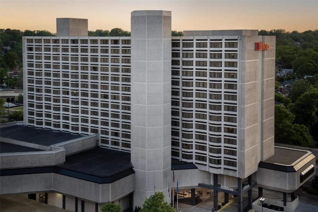 Hilton Arlington National Landing photo 3