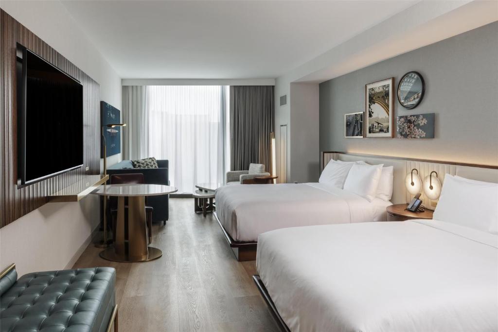 Hilton Arlington Rosslyn The Key photo 2