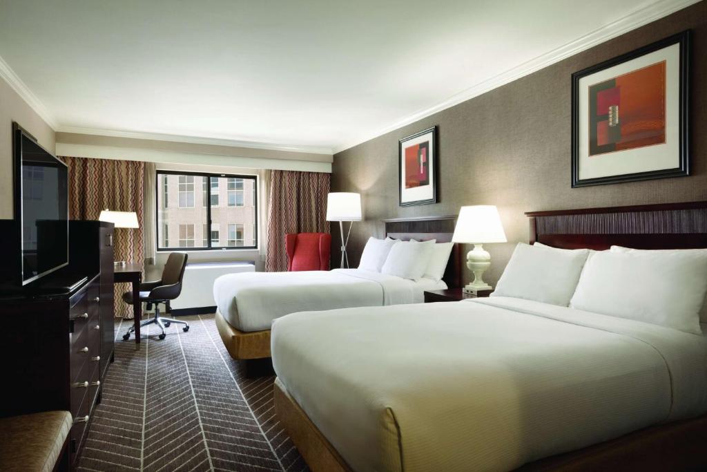 Hilton Arlington photo 2
