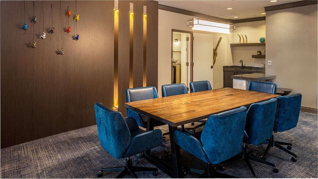 Hilton Austin Airport photo 4