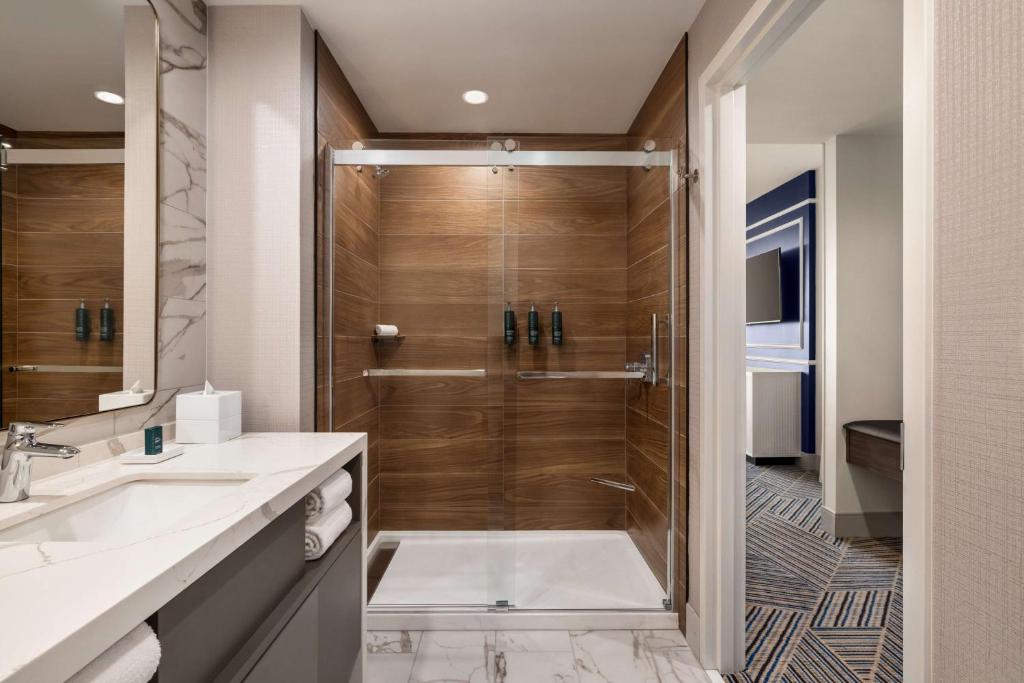 Hilton BNA Nashville Airport Terminal photo 3
