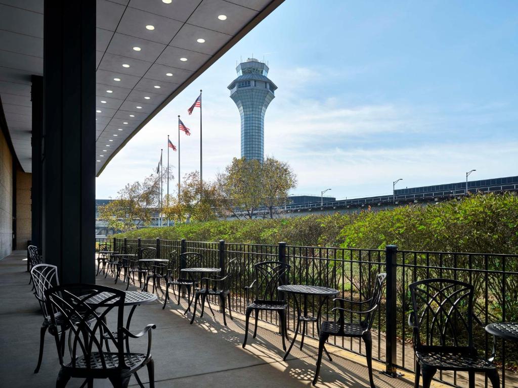 Hilton Chicago O'Hare Airport photo 4