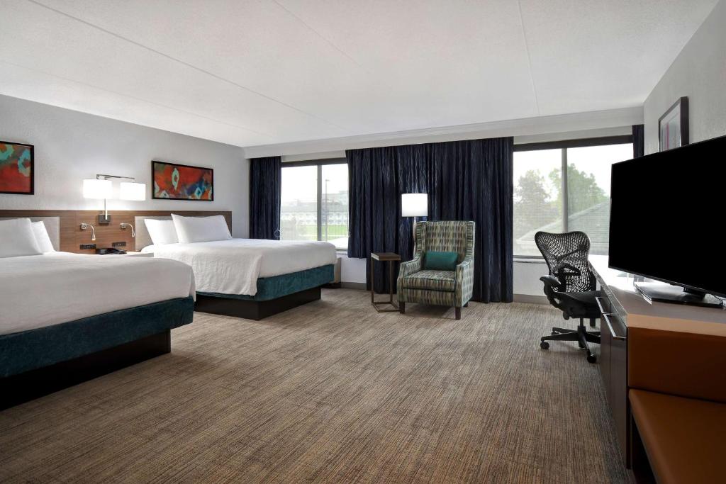 Hilton Garden Inn Detroit Metro Airport photo 2
