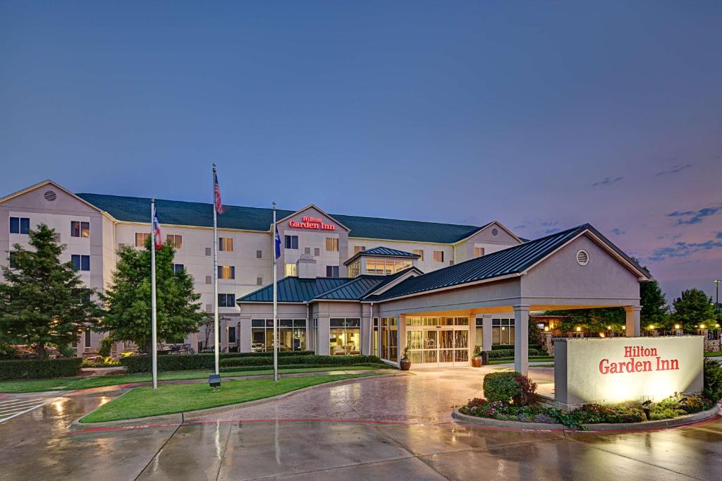 Hilton Garden Inn DFW Airport South, photo 1