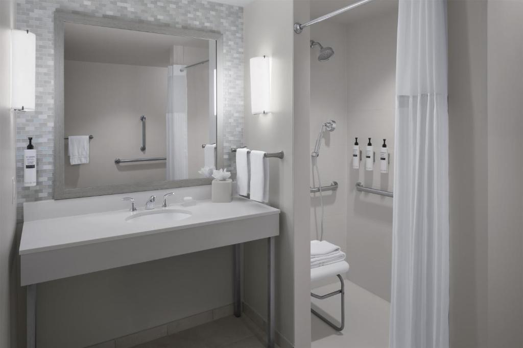 Hilton Garden Inn Miami Dolphin Mall photo 3