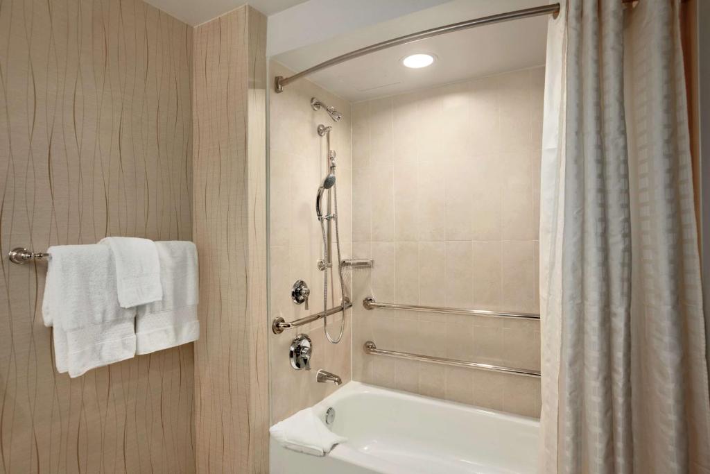 Hilton Rosemont Chicago O'Hare photo 3