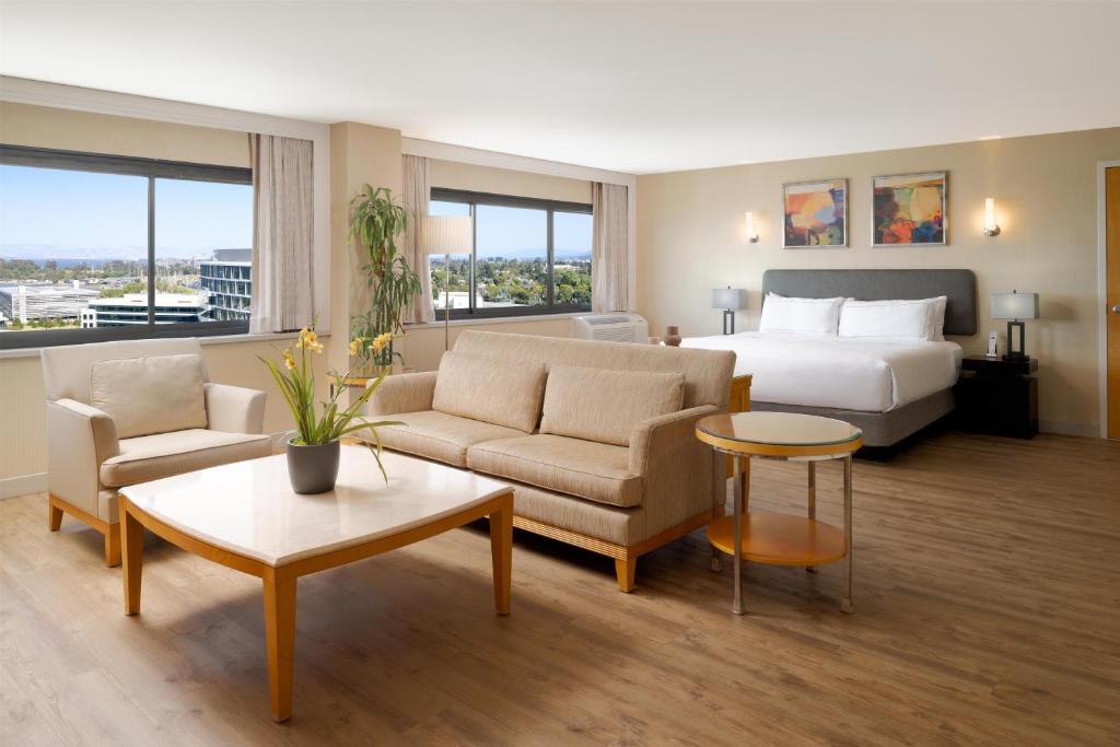 Hilton San Francisco Airport Bayfront - No Resort Fee photo 2
