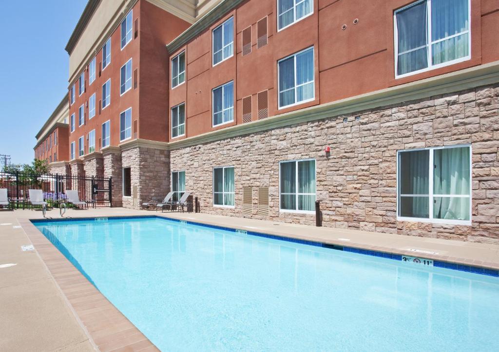 Holiday Inn & Suites Oakland - Airport by IHG photo 4