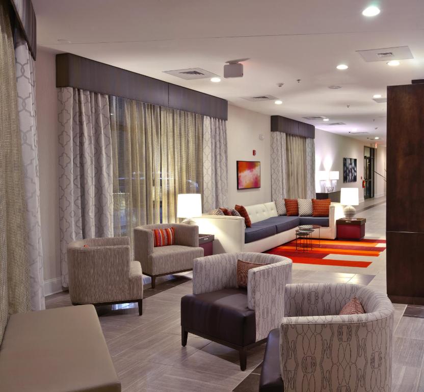 Holiday Inn Charlotte Airport by IHG photo 2