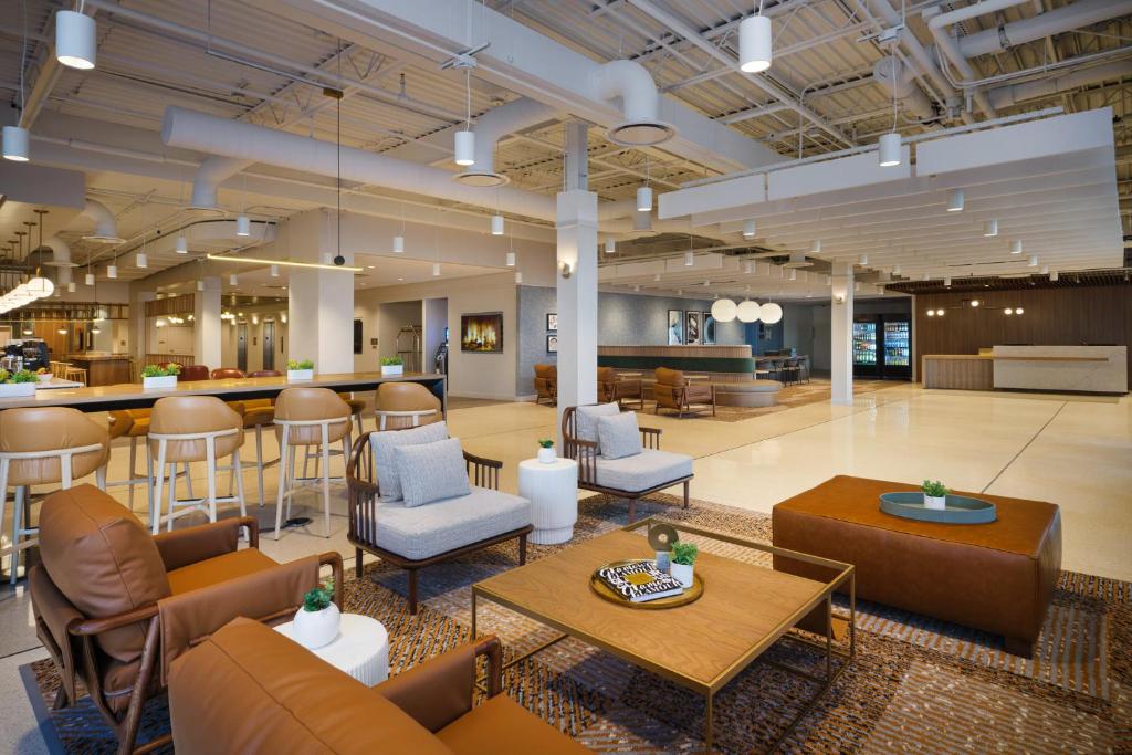 Holiday Inn Chicago O'Hare - Rosemont by IHG, photo 1