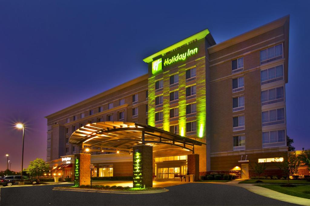 Holiday Inn Detroit Metro Airport by IHG, photo 1