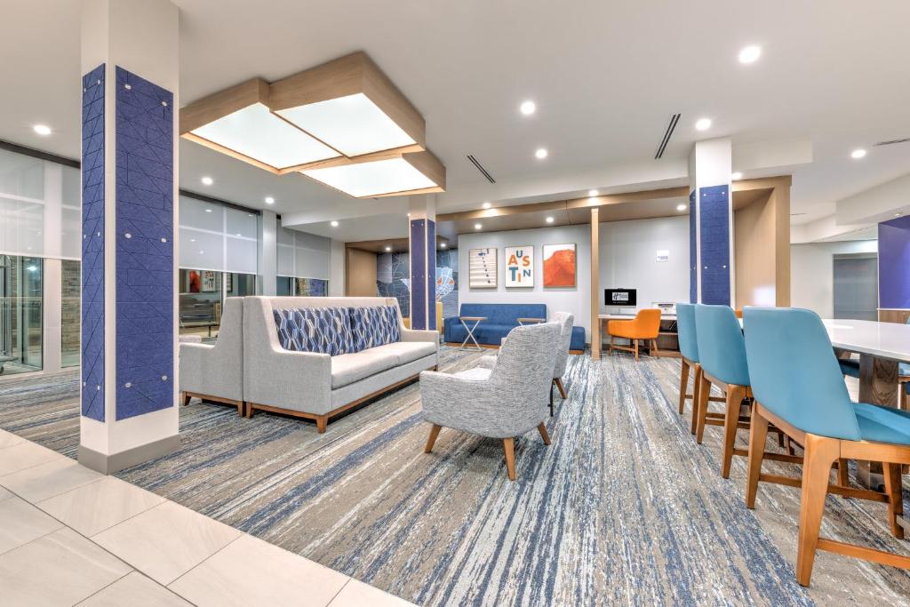 Holiday Inn Express & Suites Austin Airport East by IHG photo 3